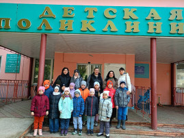 Профиградцы в поликлинике: лаборатория Профиградцы в поликлинике: лаборатория.